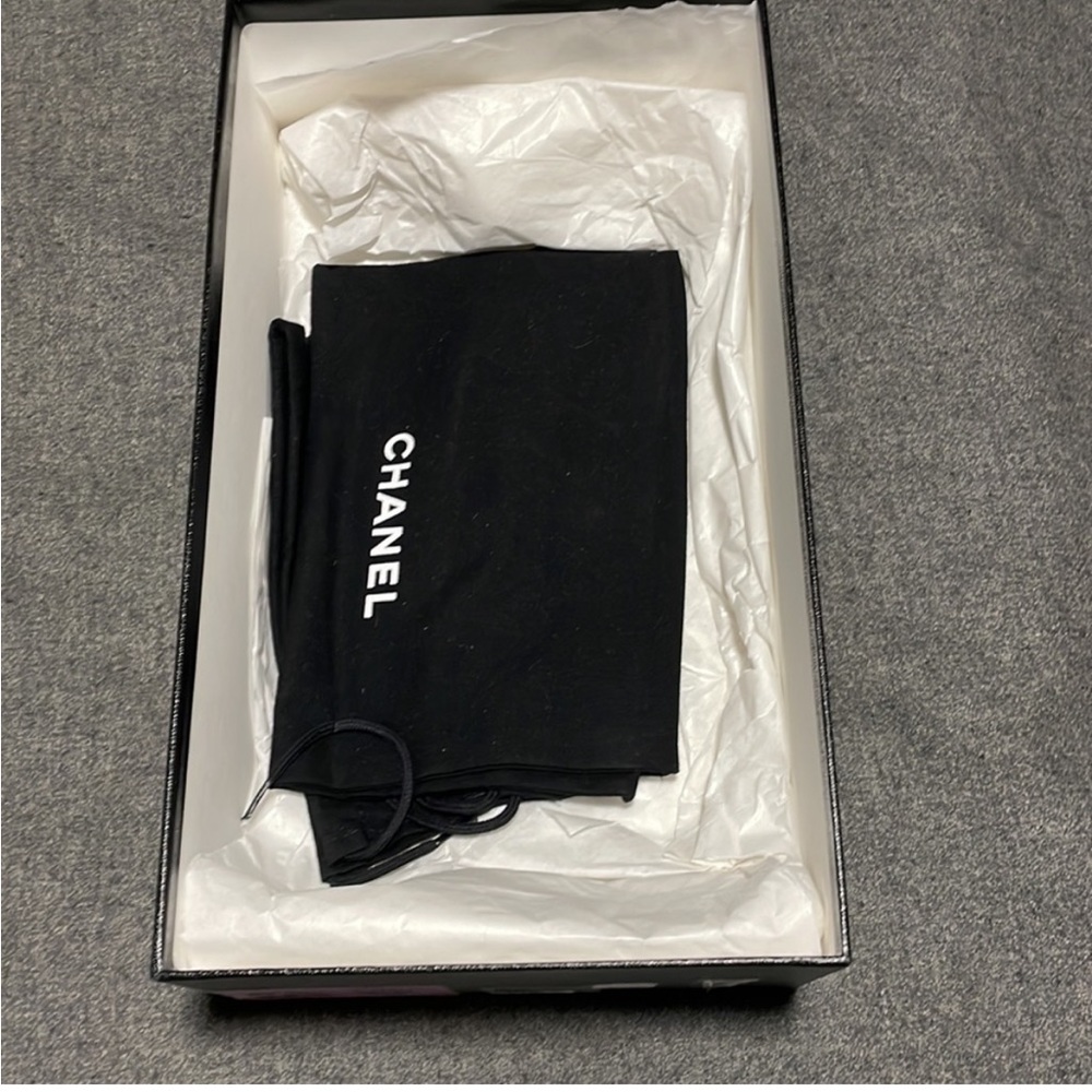 Chanel slip on sneakers, 40.5, NWT - Picture 9 of 10